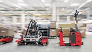 Automated tugger train from Linde Automated tugger train from Linde