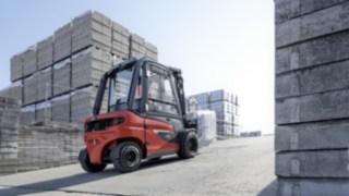 New electric forklift X35 from Linde  New electric forklift X35 from Linde Material Handling