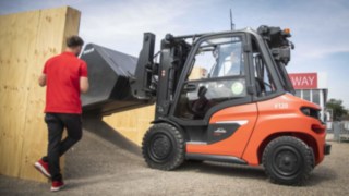New IC-Truck H50 from Linde at World of Material Handling 2022.