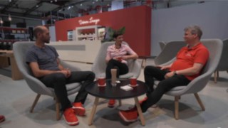 Kimsy having a coffee with Andreas Reuter, COO of ifesca, and Linde Brand Manager Stefan Prokosch to talk about energy management solutions Kimsy speaking to Andreas Reuter, COO of ifesca, and Linde Brand Manager Stefan Prokosch