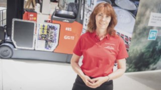 Elke Karnarski auf der World of Material Handling 2022.