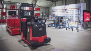 Tugger train P60 from Linde Material Handling at WoMH 2022.